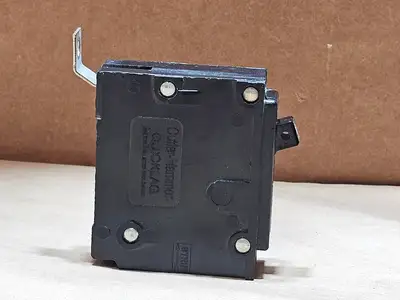 Used CUTLER-HAMMER BAB1015 Switchgears British Columbia CA | Lenmark #1438575