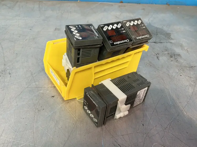 Used CHROMALOX 160010030 Temperature Controls Ohio US | HGR 24 #1406042