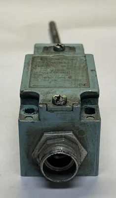 USED TELEMECANIQUE XCK-J