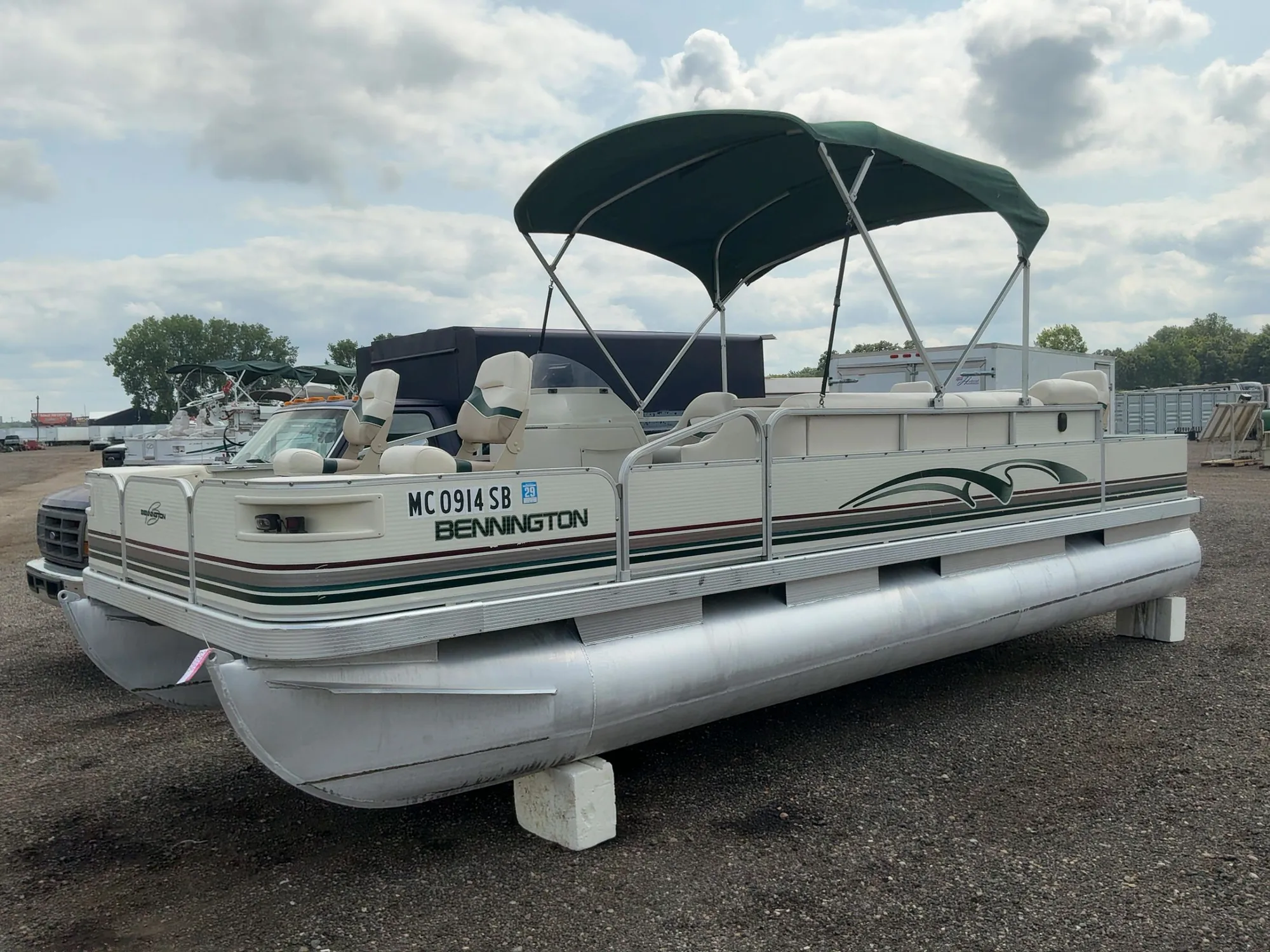 Used 2001 BENNINGTON 227 FS Boats (Misc) Michigan US | Miedema Asset Management Group #1321235