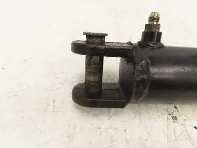 Toyota 7FBEU15 Electric Forklift Tilt Cylinder