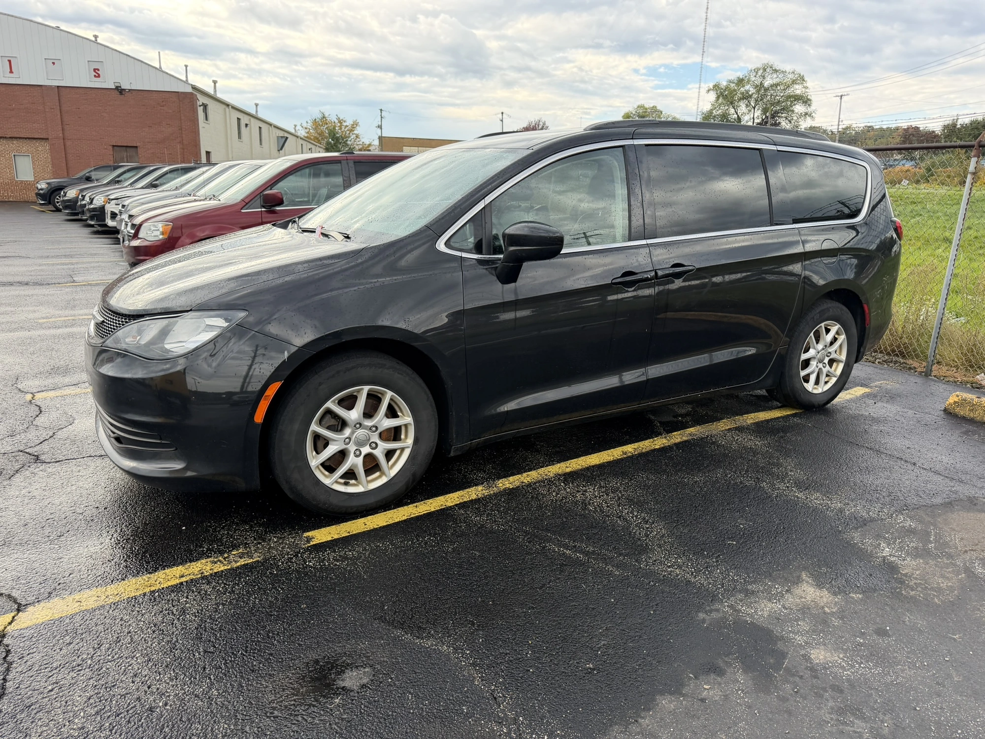 Used 2020 CHRYSLER PACIFICA VOYAGER Vans Ohio US | Miedema Asset Management Group #1577839