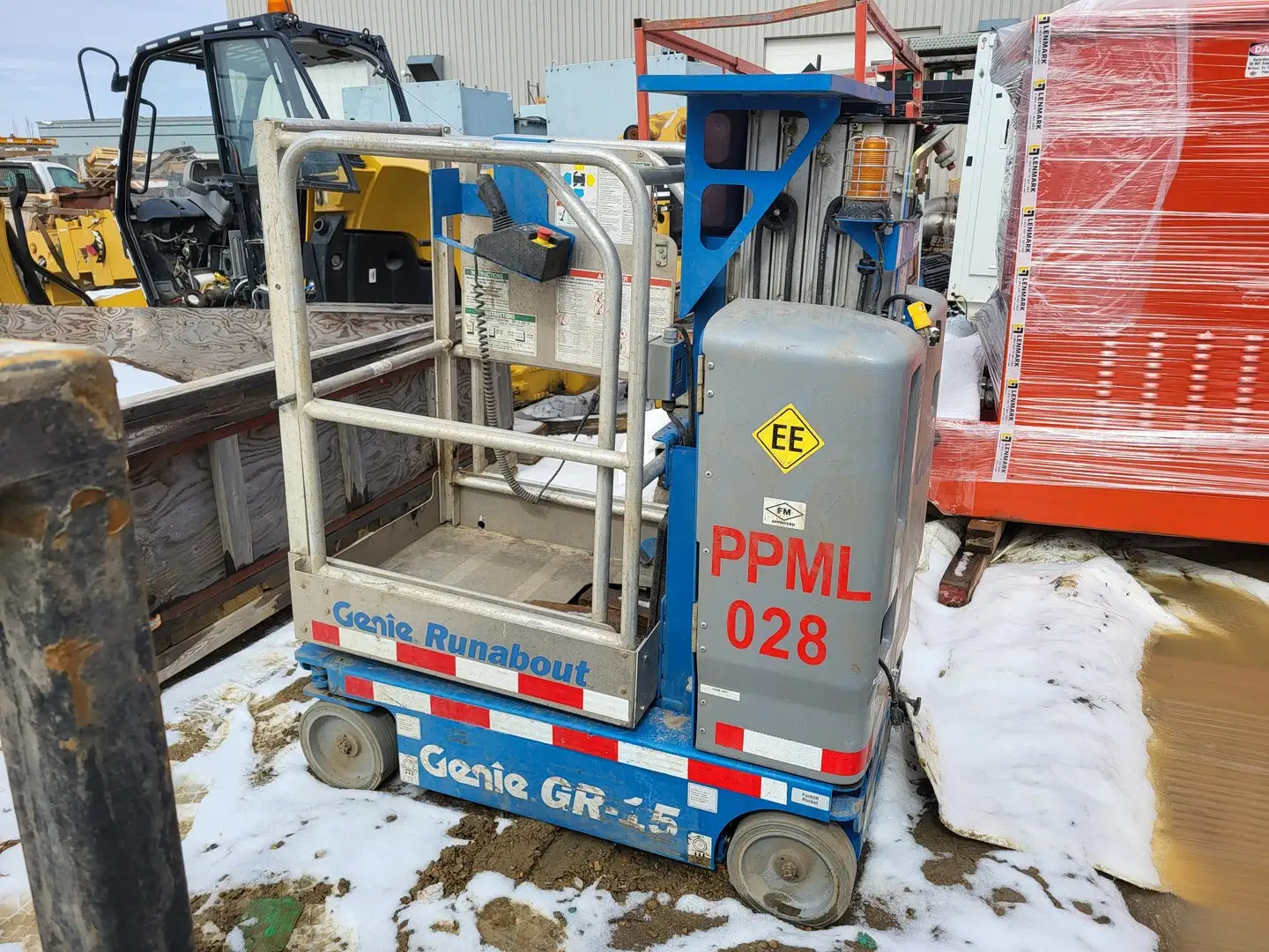 USED 2015 GENIE GR-15