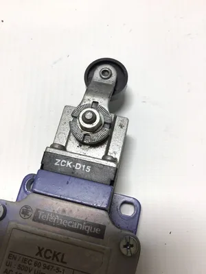 Telemecanique Sensor XCKL – ZCk-D15 Limit Switch 240/500VAC 3A 6kV Enc Type 4