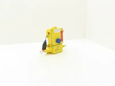 Rees 04962 Cable Pull Safety Switch E-Stop Assembly With Broken Indicator Light