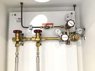Pro Star PRS50264001 Praxair Gas & Equipment Changeover Regulator Cabinet