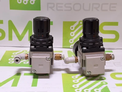 SMC AR20-01 PNEUMATIC REGULATOR W/ PRESSURE GAUGE