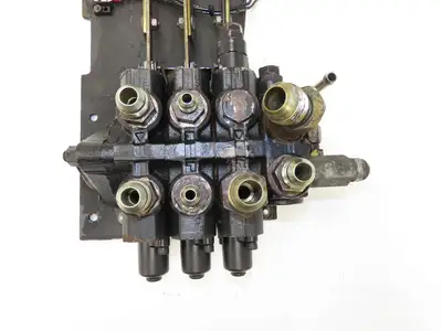 Yale Hydraulic 3-Spool 3 Lever Forklift Mast Control Valve Assembly Off ERC100