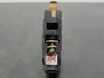 USED SQUARE D QO115