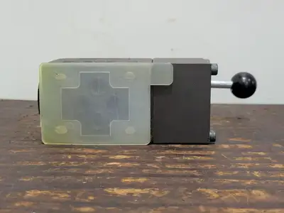 NEW YUKEN DMG-01-2D60B-1090