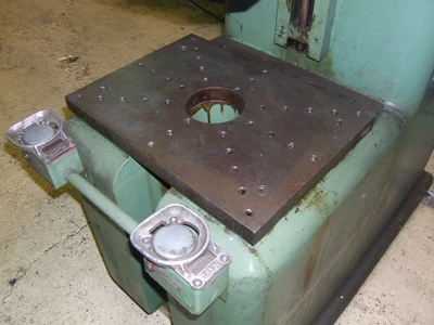Denison 25 Ton