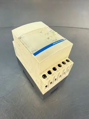 Schneider RM4JA32F Timer Relay Max 8A/250v – 50/60Hz (7.2.3)