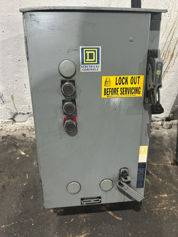 SQUARE D SIZE 0 COMBINATION MOTOR STARTER / D