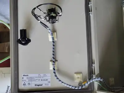 USED LEGRAND BE-325