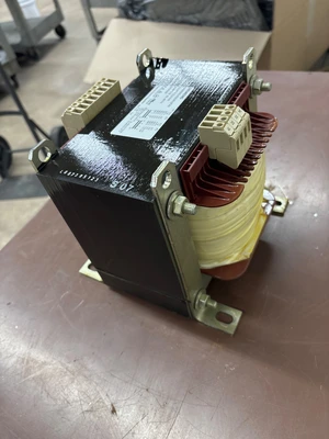 Used SIEMENS 4AM6542-8DD-0FA0 Transformers Illinois US | Aucto #1310719