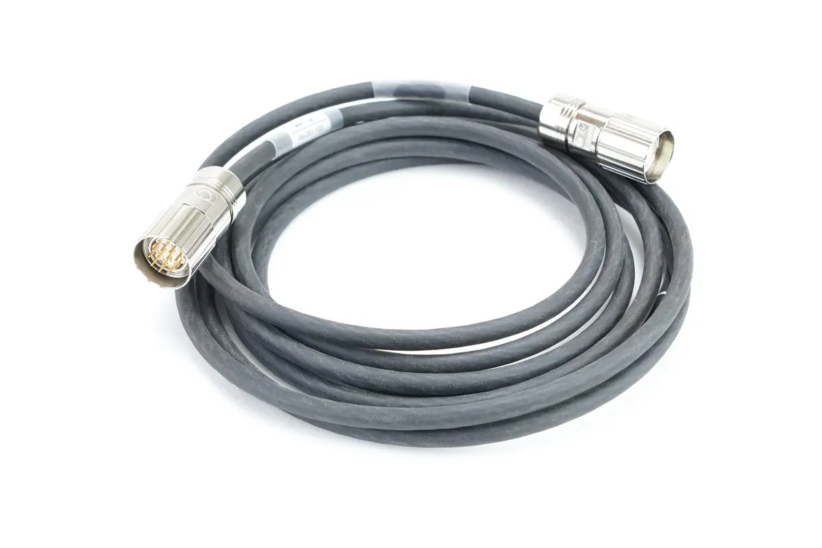 KUKA ESF 999 CCX 4x(2×0.25) A7