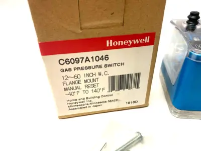 USED HONEYWELL GAS PRESSURE SWITCH FLANGE MOUNT 12-60IN WC