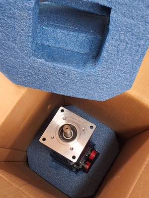 PACIFIC SCIENTIFIC R46SSNA-SS-NS-NV-02 BRUSHLESS SERVO MOTOR - BRAND NEW