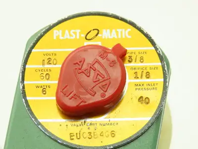 Plast-o-matic EUC3B4G6 Solenoid Valve PVC 3/8" NPT 40 PSI 120V Coil