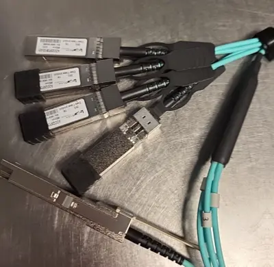 Active Optical Cable QSFP28 100Gbps- AOCQSP28100-001/ 1M/ MSA Compat. (BIN461)