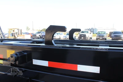 New | in-Stock 2025 MACK MD6 Rolloff Trucks Texas US | Roll Off Truck World #1491916
