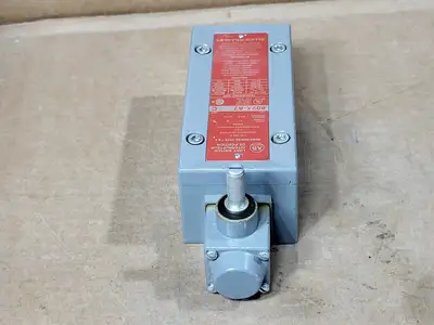 USED ALLEN-BRADLEY 802X-A7