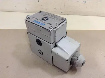 USED VICKERS 02-119767DG4S4W012AB60