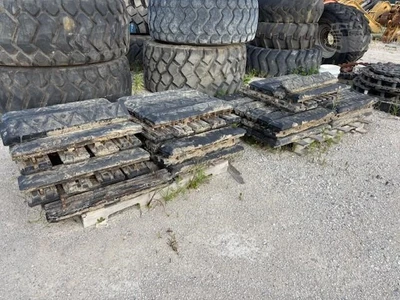 Used AIO 31" BOLT-ON RUBBER PADS Construction Equipment Parts North Carolina US | Southeastern Equipment Corp #1467801