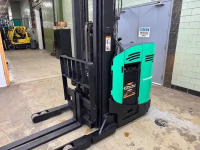Mitsubishi ESR15N Reach Forklift