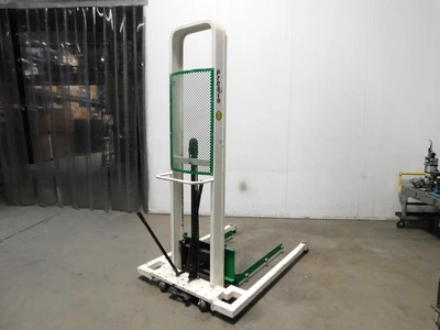 Used PRESTO _UNKNOWN_ Pallet Stackers Texas US | OCO Industrial #1601867