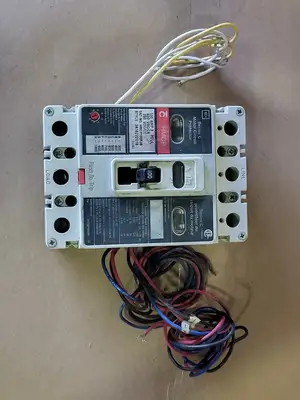 USED CUTLER-HAMMER HMCP100R3S