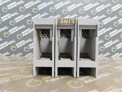 Gould HF63F250 Circuit Breaker 600VAC 250A 3 Pole 225A Rating Plug Chipped Used