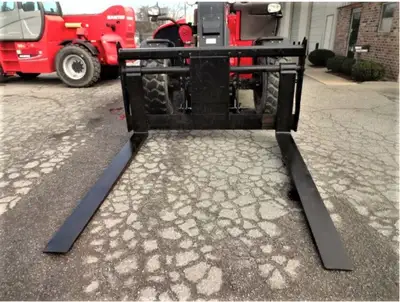 Used 2017 Manitou MHT10130 Telehandlers New York US | United Lift #1446536