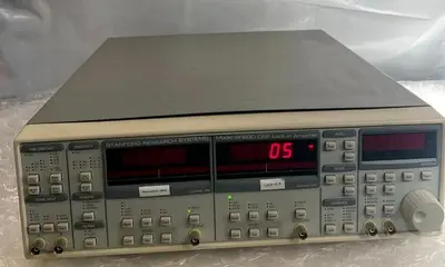 STANFORD RESEARCH INSTRUMENTS SR830 DSP LOCK-IN AMPLIFIER