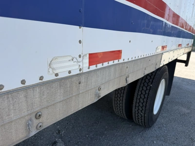 Used 2005 INTERNATIONAL 4300 SBA4X2 Box trucks Indiana US | Miedema Asset Management Group #1414578