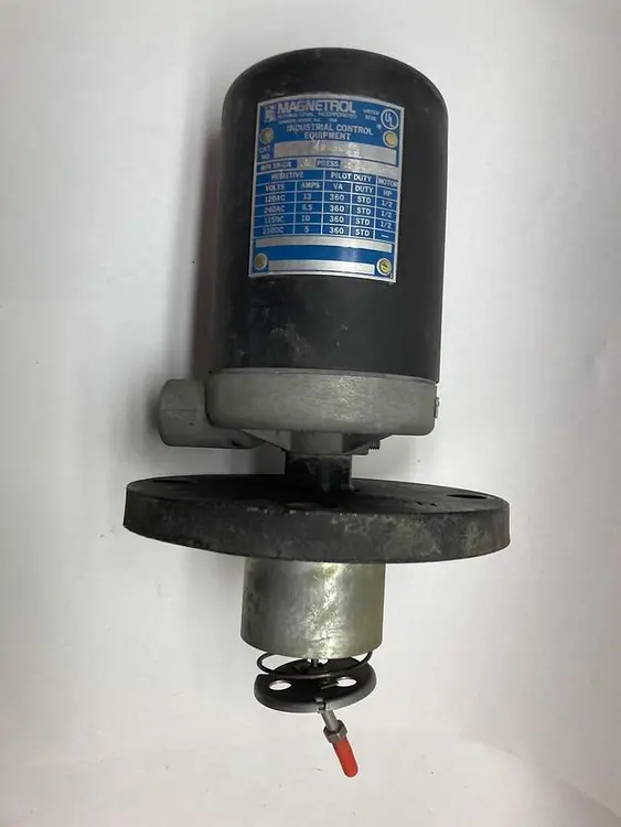Used MAGNETROL 510-1G2A-ABF Relays & Switches | Surplus Asset Holdings #1205738