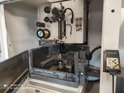 USED 2000 FANUC ROBOCUT 0IA
