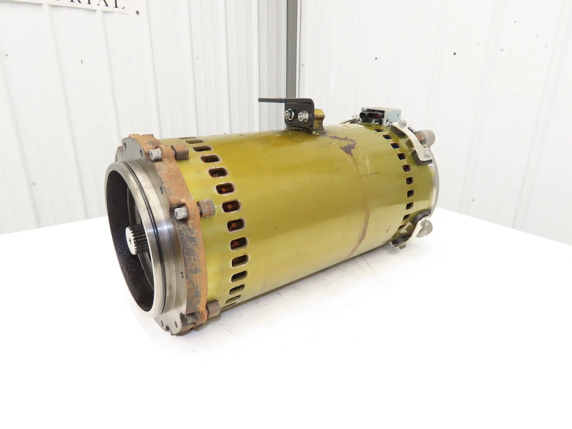 Hyster 8544587 Forklift Traction Drive Motor 48V 21.5kW Off E80XN TSW 180/6-360