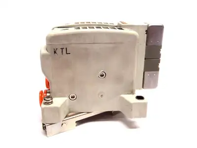 VQC1400N-51 | SMC Connector Mainifold With (2)  Valves 0.1-0.7MPa 2 Valve - Used