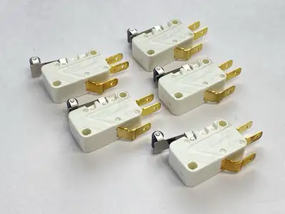 Used Crouzet Miniature Snap-Action Microswitch 1/2HP 125/250VAC LOT OF 5 Relays & Switches Michigan US | Maverick Industrial Sales #1395459