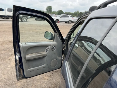 USED 2005 JEEP LIBERTY