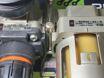 SMC AR40-03-R / AFM40-03-R / AF40-03-R PNEUMATIC FILTERS WITH PRESSURE GAUGE
