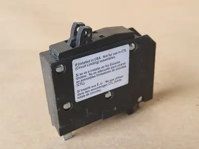 USED SQUARE D QOT120