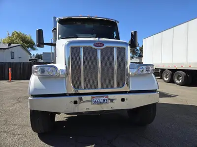 USED 2023 PETERBILT 567