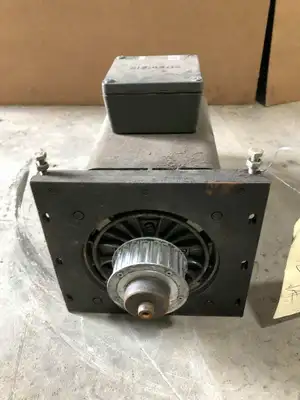 Siemens 1 FT5072-0AF01-2-Z 3 Phase Permanent Magnet Motor 3000RPM 10Nm