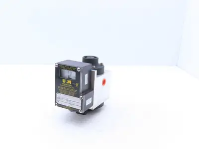 UFM F02GM-3-250V.9-M3WR-PC5-.2D Universal Flow Meter Type 4 Monitor 3/8" NPT