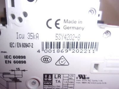 USED SIEMENS 3RV1021-1CA10 + 3RV1021-1EA10+ (3) 3RV1901-1A + 5S