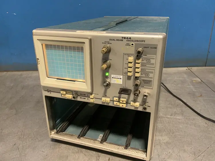 Used TEKTRONIX 7844 Oscilloscopes Ohio US | HGR 24 #1463354