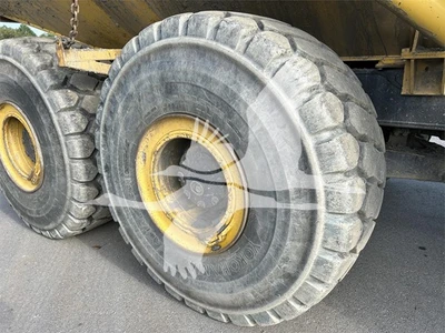USED 2008 KOMATSU HM400-2