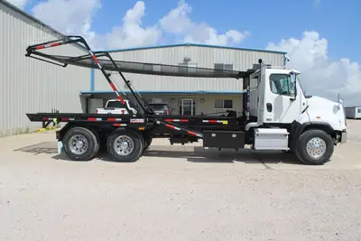 Used 2017 FREIGHTLINER 114SD Rolloff Trucks Texas US | Roll Off Truck World #1491773